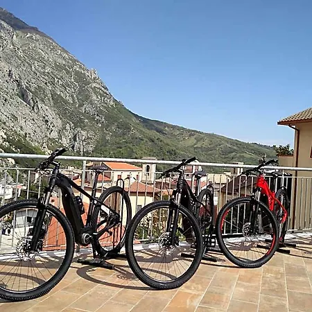 La Piazzetta 3*